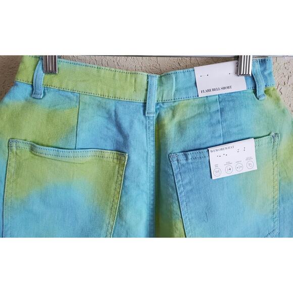 WE WORE WHAT Women's 26 Flare Bell Shorts Frayed Raw Hem Festival Tie Dye Denim - Picture 8 of 9
